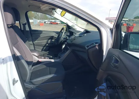 2014 Ford Escape S из США, поврежденный, VIN 1FMCU0F71EUC81419
